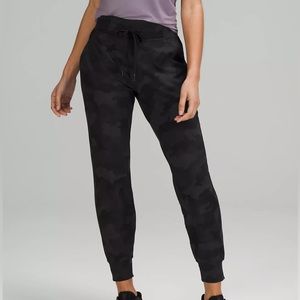 COPY - Lululemon Ready To Rulu High-rise Jogger